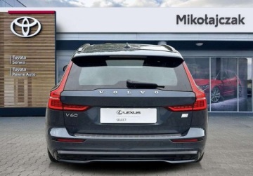 Volvo V60 II  2022 Volvo V60 T6 AWD Plug-In Hybrid Inscription Expression 2.0 Benzyna 350KM, zdjęcie 6