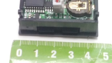 Светодиодные панельные часы 4,5-30В время + дата красные