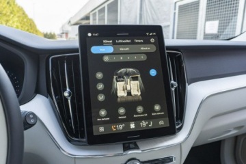 Volvo XC60 II 2025 Volvo XC 60 Plus Dark B5 AWD mild hybrid Benzyna, zdjęcie 33