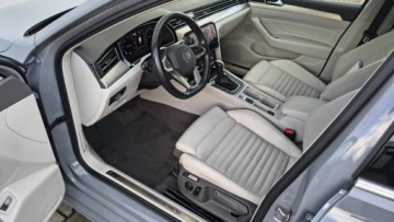 Volkswagen Passat B8 Variant Facelifting 2.0 TDI SCR 200KM 2022 Volkswagen Passat Variant 2.0TDI 200KM 4X4 ACC Iwl, zdjęcie 8