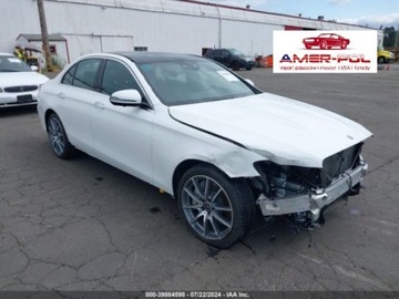 Mercedes Klasa E W213 2022 Mercedes-Benz Klasa E 450, 2022r., 4x4, 3.0L 3.0 Benzyna 362KM