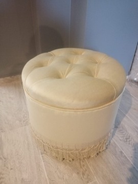 Pufa tapicerowana kremowa okrąła pikowana ze sznurkami Boho hoker 24h