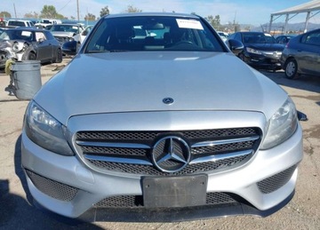 Mercedes Klasa C W205 Limuzyna 300 245KM 2018 Mercedes-Benz Klasa C 2018r., C 300, 2L, od ubezpieczalni 2.0 Benzyna 244KM, zdjęcie 1