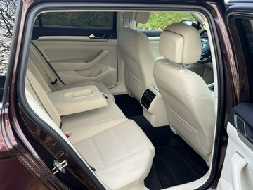 Volkswagen Passat B8 Variant 1.6 TDI BlueMotion SCR 120KM 2016 Volkswagen Passat Zarejestrowany Bogata wersja TOP, zdjęcie 7