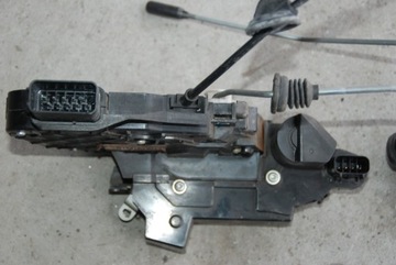 S80 II ZÁMEK DVEŘE PŘEDNÍ L / P KEYLESS 10-4 PIN 14PIN