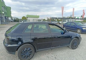 Audi A3 8L Hatchback 1.6 i 101KM 1999 Audi A3 Audi A3 1.6 Benzyna 101KM, zdjęcie 3