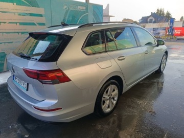 Volkswagen Golf VIII Variant 1.5 TSI 150KM 2022 VOLKSWAGEN GOLF VIII 1.5 Salon PL 150KM rok 2022 Serwis JAK NOWY, zdjęcie 4