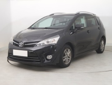 Toyota Verso Minivan Facelifting 1.8 Valvematic 147KM 2016 Toyota Verso 1.8 Valvematic, 7 miejsc, Navi, zdjęcie 1
