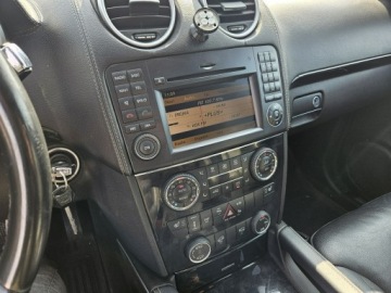 Mercedes Klasa GL X164 Off-roader Facelifting 350 CDI BE 224KM 2011 Mercedes GL 350 3,0 diesel 224KM automat 7 miejsc, zdjęcie 12