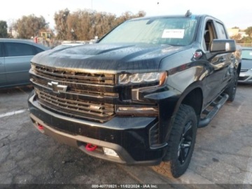 Chevrolet Silverado II 2021 Chevrolet Silverado 2021r., 4x4, 5.3L 5.3 Benzyna 355KM, zdjęcie 1