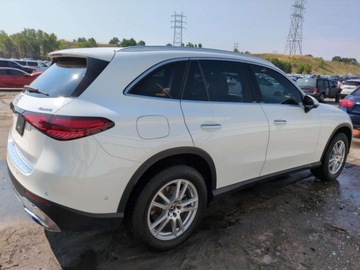 Mercedes GLC C254/X254 2023 Mercedes-Benz GLC 300 4Matic 2023 2.0l 2.0 Benzyna 255KM, zdjęcie 3