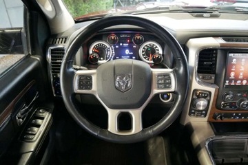 Dodge Ram IV 5.7 V8 390KM 2017 Dodge RAM Laramie1500V8HEMI5.7 Hak 390KM 4x4 Szyberdach Wentyl Alpine Navi, zdjęcie 20