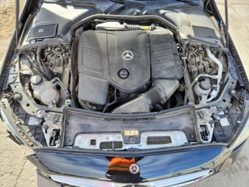 Mercedes Klasa C W206 2022 Mercedes-Benz Klasa C 300 4Matic 2022 2.0 Benzyna 255KM, zdjęcie 6