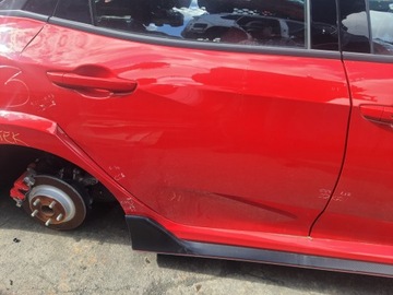 HONDA CIVIC X TYPE R 17-> KLAPA TYŁ R513