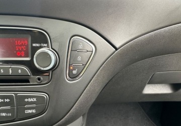 Opel Corsa E Hatchback 3d 1.2 Twinport 70KM 2015 Opel Corsa 1,2 70KM Pdc Podgrzewane fotele CLIMA Bezwypadkowy Serwis 1.2, zdjęcie 27