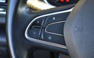 Renault Megane IV Hatchback 5d 1.2 Energy TCe 100KM 2017 Renault Megane Renault Megane ENERGY TCe 100 INTENS 1.2 Benzyna 100KM, zdjęcie 29