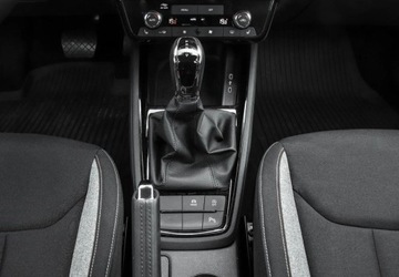 Skoda Kamiq Crossover Facelifting 1.0 TSI 115KM 2024 Skoda Kamiq 1.0 TSI 116KM Selection DSG Fotele Podgrzewane Kamera Cofania, zdjęcie 16