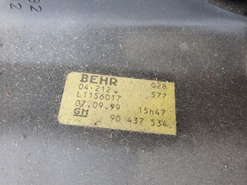 90437534 RADIÁTOR DMYCHADLO KLIMA OPEL ASTRA G II 2001R 1.6 8V BENZÍN