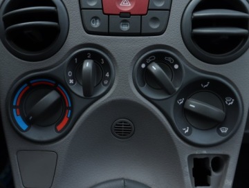 Fiat Panda II Hatchback 5d 1.1 MPI 54KM 2005 Fiat Panda 1.1, Salon Polska, 1. Właściciel, Alarm, zdjęcie 13