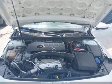 Mercedes Klasa A W177/V177 2020 Mercedes-Benz Klasa A 2020 Mercedes-Benz A-Class A 220 Sedan 2.0 Benzyna, zdjęcie 8