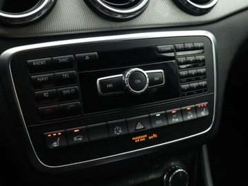 Mercedes GLA I Off-roader 2.0 250 211KM 2014 Mercedes GLA GLA 250 4MATIC, Salon Polska, 4X4, zdjęcie 17