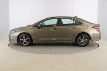 Toyota Corolla XII Sedan 1.8 Hybrid 122KM 2022 Toyota Corolla 1.8 Hybrid, Salon Polska, zdjęcie 2
