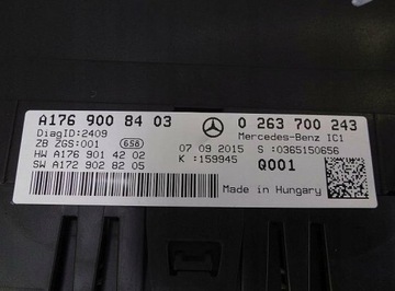 MERCEDES A TŘÍDA W176 PŘÍSTROJOVÁ DESKA BUDÍKY A1769008403