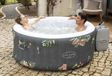 Бассейн с гидромассажем в саду Aruba Bestway 60061