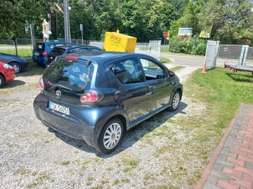 Toyota Aygo I Hatchback 5d Facelifting 1.0 VVT-i 68KM 2013 TOYOTA AYGO (_B1_) 1.0 (KGB10_) 68 KM, zdjęcie 3