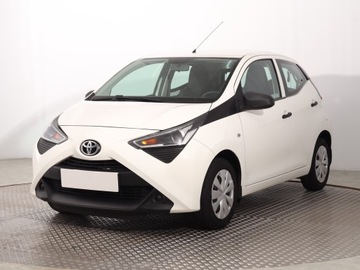 Toyota Aygo II Hatchback 3d Facelifting 1.0 VVT-i 72KM 2018 Toyota Aygo 1.0 VVT-i, Salon Polska, Klima, zdjęcie 1