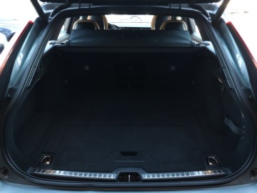 Volvo V90 II Kombi 2.0 D5 235KM 2017 Volvo V90 Cross Country D5 2.0 AWD, 231 KM, 4X4, zdjęcie 13