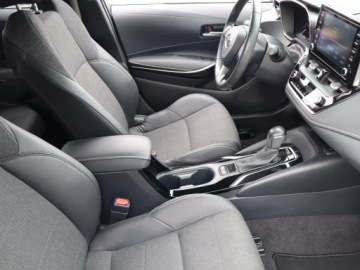 Toyota Corolla XII TS Kombi 1.8 Hybrid 122KM 2021 Toyota Corolla 1.8 Hybrid, Salon Polska, zdjęcie 8