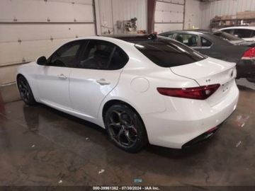 Alfa Romeo Giulia II 2019 Alfa Romeo Giulia 2019 Alfa Romeo Giulia Ti Sport AWD 2.0 Benzyna 280KM, zdjęcie 2