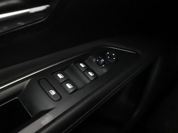 Peugeot 3008 I Crossover Facelifting 1.2 PureTech 130KM 2016 Peugeot 3008 półskóra virtual cocpit navi klima, zdjęcie 36