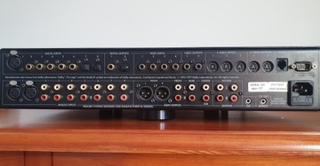 Primare P30 przedwzmacniacz XLR procesor dźwięku + pilot