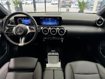 Mercedes CLA C118/X118 Shooting Brake Facelifting 1.3 180 136KM 2024 Mercedes-Benz CLA Shooting Brake Pakiet Parkowania Nawigacja MBUX Premiu, zdjęcie 12