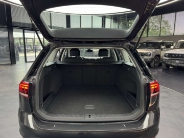 Volkswagen Passat B8 Variant Facelifting 1.5 TSI EVO 150KM 2023 Volkswagen Passat Variant Business Kamera cofania CarPlayAndroid Auto P, zdjęcie 17