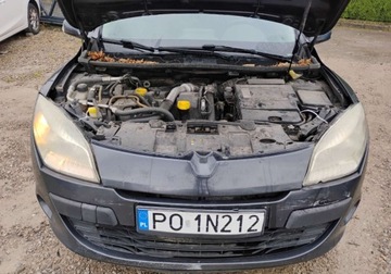 Renault Megane III Hatchback 1.5 dCi 105KM 2009 Renault Megane 2009r, 1.5 DCI. Delikatnie uszkodzony przod. Jezdzi. 1.5, zdjęcie 4