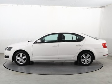 Skoda Octavia III Liftback Facelifting 1.6 TDI 115KM 2018 Skoda Octavia 1.6 TDI, Salon Polska, zdjęcie 2