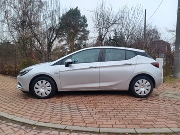 Opel Astra J Sedan 1.6 CDTI ecoFLEX 110KM 2019 Opel Astra 2019r., 1.6L CDTI 110 KM, 1.6 Diesel 110KM, zdjęcie 7