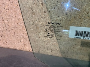SKLO (OKNO) BOČNÍ DVEŘE PRAVÁ VOLVO XC90 2014 -