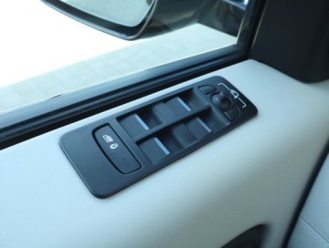 Land Rover Discovery Sport SUV Facelifting 2.0 P I4 200KM 2019 Land Rover Discovery Sport P200 MHEV, zdjęcie 13