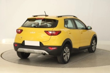 Kia Stonic I Crossover Facelifting 1.0 T-GDI 100KM 2023 Kia Stonic 1.0 T-GDI, Salon Polska, Serwis ASO, zdjęcie 4