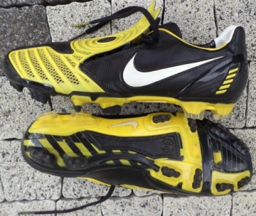 Легендарные кроссовки Nike Total 90 Laser II FG — 318793 — выпуск 2008 г.