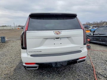 Cadillac Escalade III 2022 Cadillac Escalade Premium Luxury 2022 6.2 Benzyna 420KM, zdjęcie 2