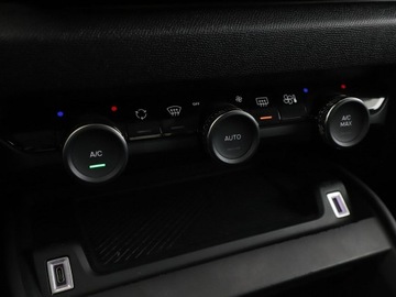 Citroen C4 III SUV 1.2 PureTech 130KM 2022 Citroen C4 automat full LED półskóra navi, zdjęcie 27