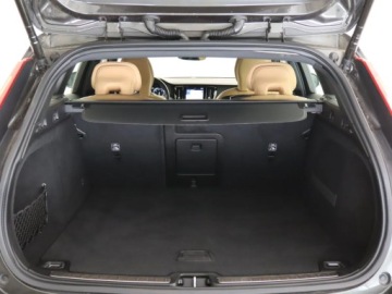 Volvo V60 II  Kombi 2.0 D4 190KM 2020 Volvo V60 Cross Country D4 2.0 AWD, 187 KM, 4X4, zdjęcie 13
