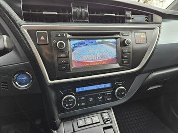 Toyota Auris II Hatchback 5d 1.8 HSD 136KM 2013 Toyota Auris 1,8 Hybryda 136KM automat kamera, zdjęcie 10