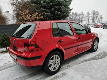Volkswagen Golf IV Hatchback 1.6 i 16V FSI 110KM 2002 Volkswagen Golf 1.6 16v 110KM Klimatronik, zdjęcie 4