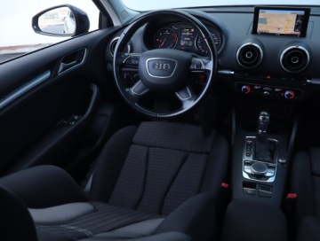 Audi A3 8V Hatchback 3d 1.6 TDI clean diesel 110KM 2015 Audi A3 1.6 TDI, Automat, Navi, Xenon, Bi-Xenon, zdjęcie 6